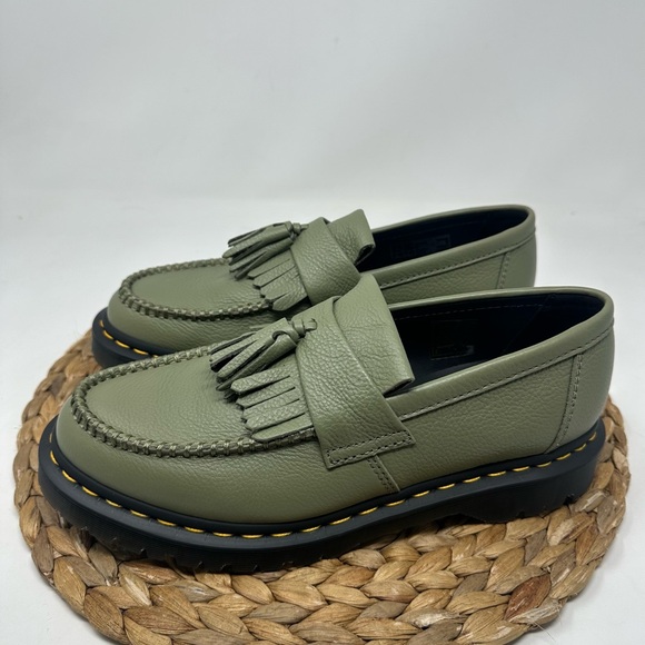 DR MARTEN Adrian Loafers Leather Tassel Khaki Green Size 9 Women's - Picture 4 of 9